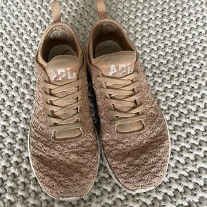 Blush knit APL